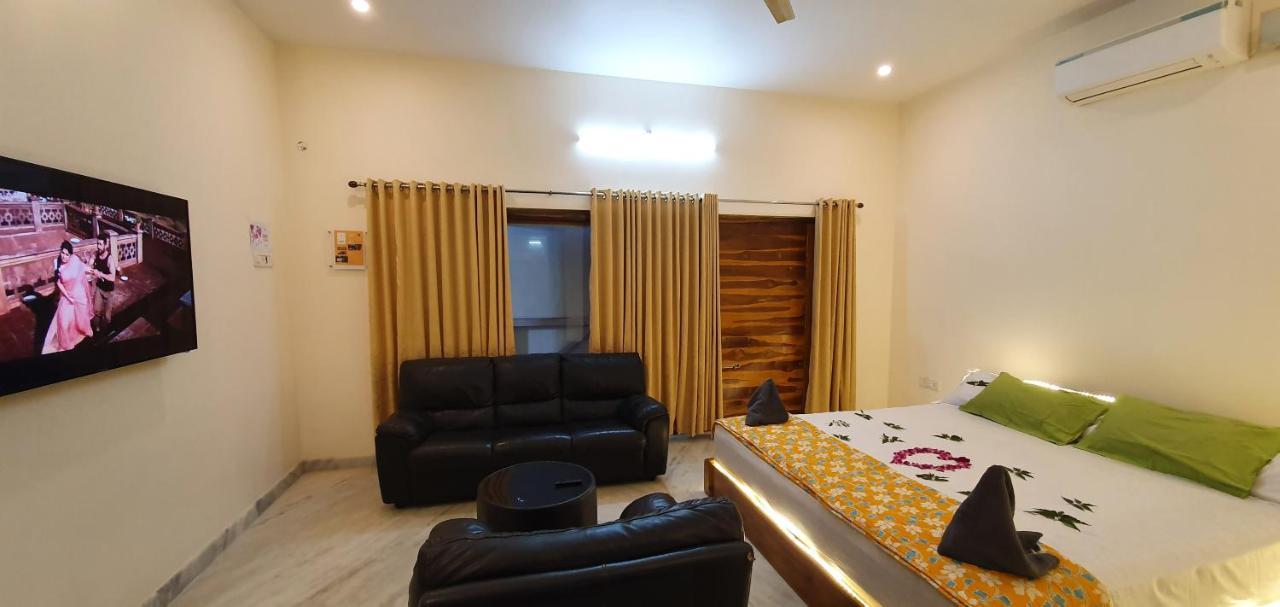 Shree Suites Kuttālam エクステリア 写真
