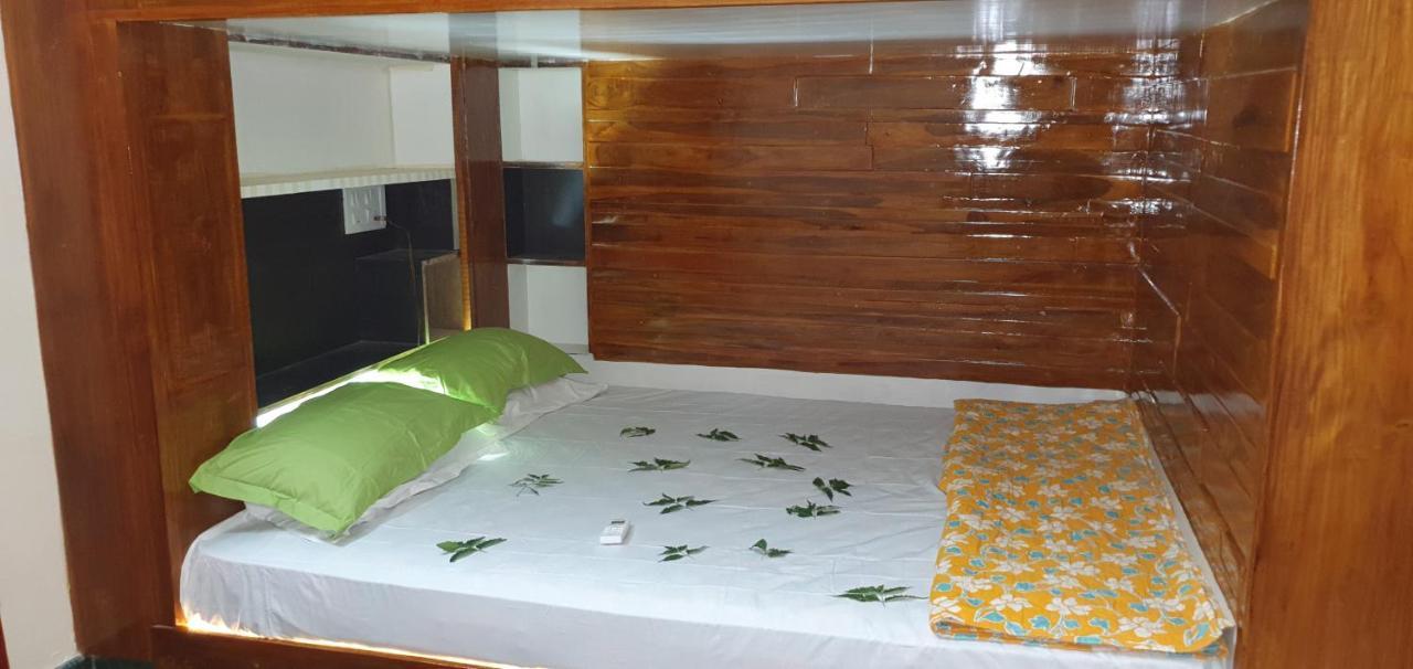 Shree Suites Kuttālam エクステリア 写真